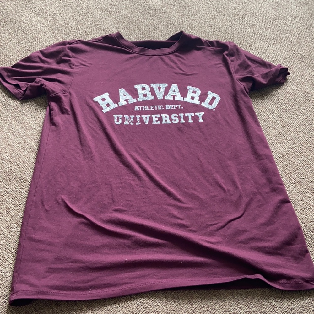VINTAGE LOOK Harvard Tshirt ❤️🍒